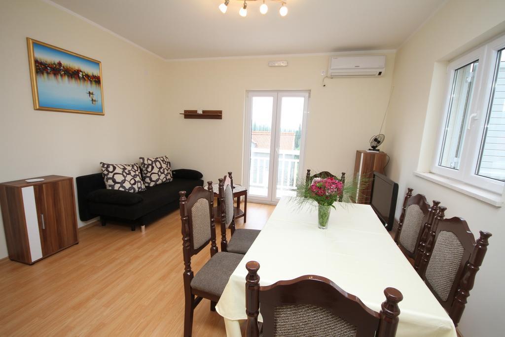 Čilipi Apartment Franusic מראה חיצוני תמונה